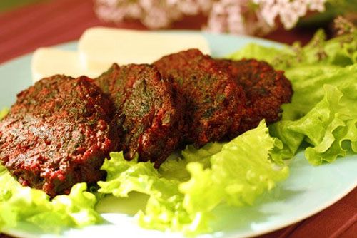 Котлети з бурякової гички