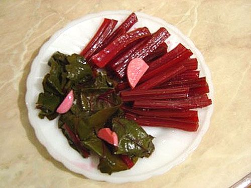 Консервована бурячиння