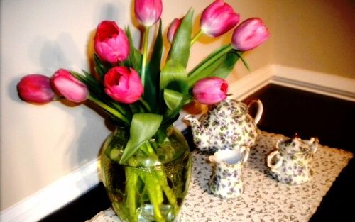 тюльпани у вазі