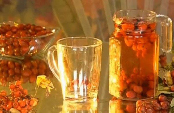 компот з сушеного шипшини з апельсиновим соком