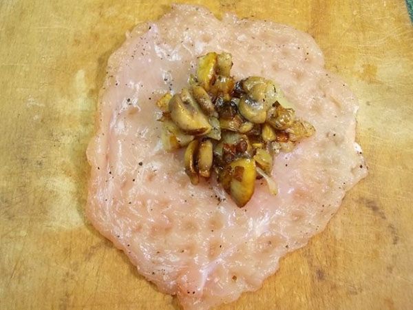 на биток викласти гриби з цибулею