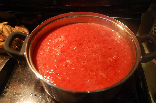 кипить томатний сік