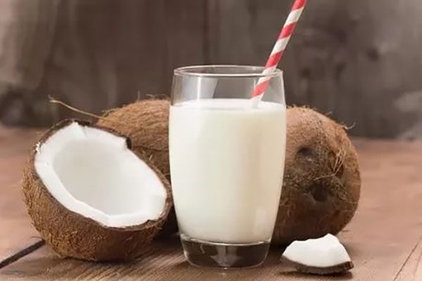 кокосове молоко корисно не всім