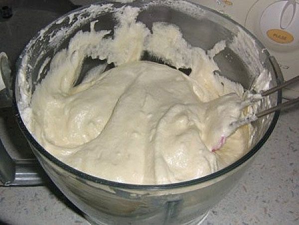 змішати білки з жовтками