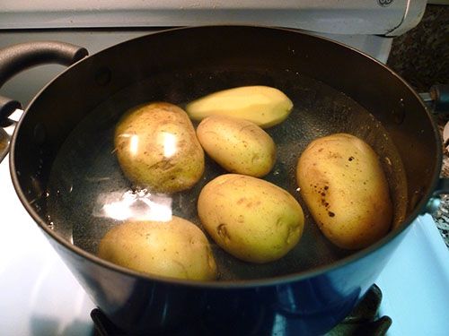 Картопляний відвар корисний при базедової хвороби