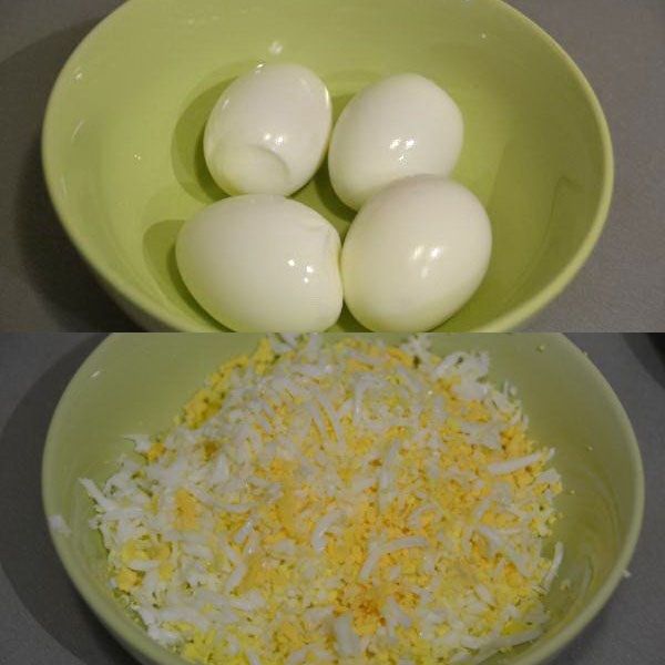 відварити яйця і натерти на тертці
