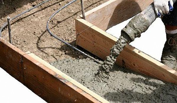 заливка бетонного фундаменту