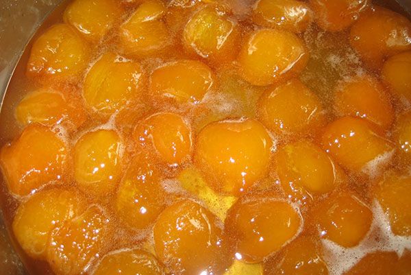 варити абрикосове варення