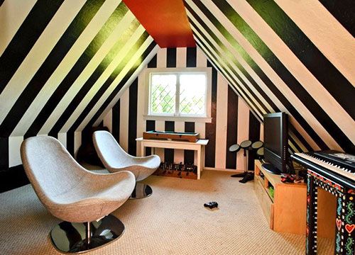 кімната відпочинку на горищі