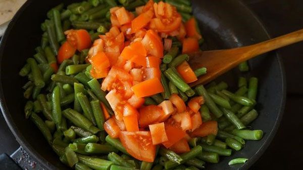 гасити овочі на рослинному маслі