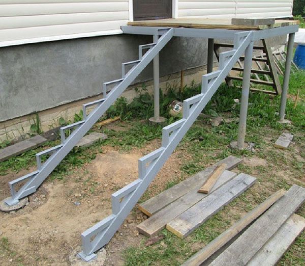 установка металевих сходів