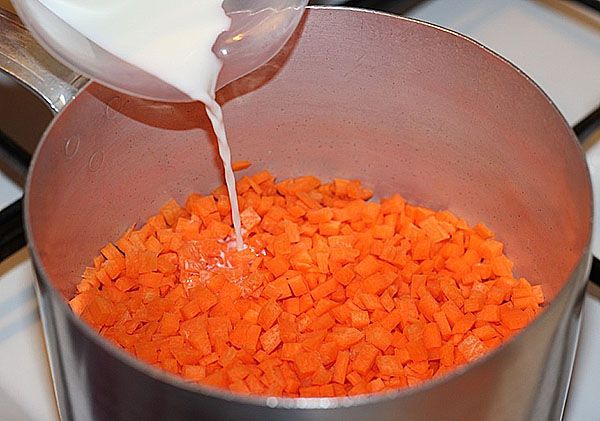 відварити моркву з молоком