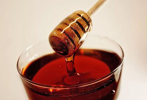 ароматний і корисний мед з гречки