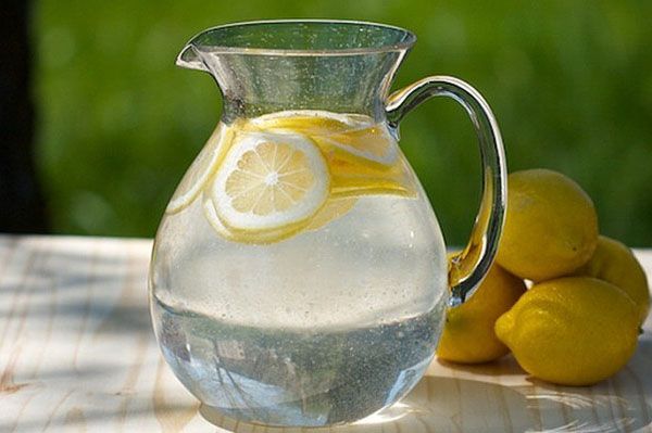 Приготування лимонної води