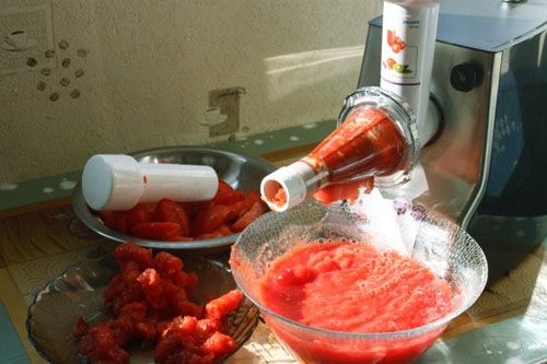 томатний сік через соковижималку