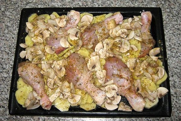 викласти інгредієнти і відправити в духовку