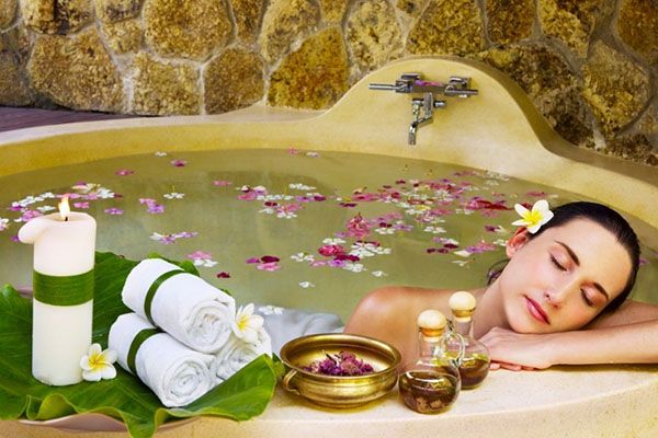 ванна з маслом гвоздики