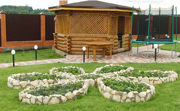 грядки з натурального каменю