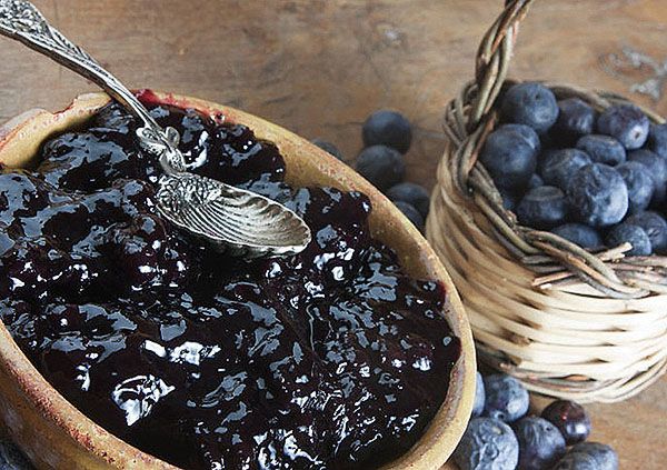 смачний десерт з лохини