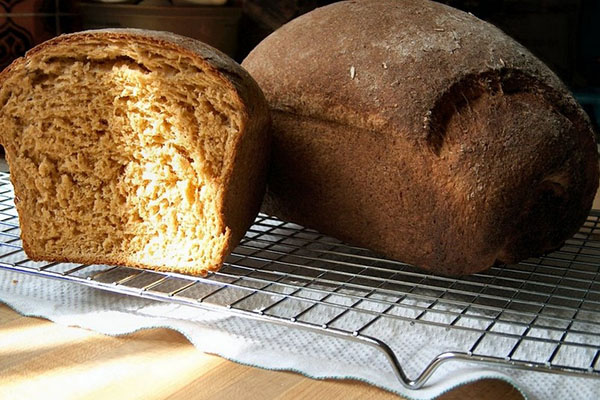 корисний і смачний житньо-пшеничний хліб