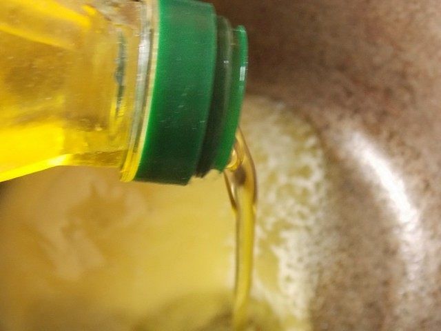 Додаємо оливкову олію