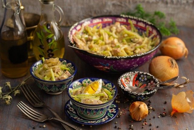 Пікантний салат «Узбекистан» з м'ясом і зеленою редькою