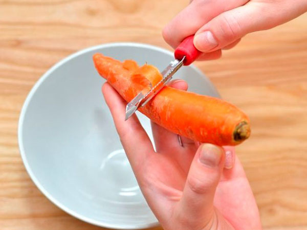 почистити і подрібнити морква