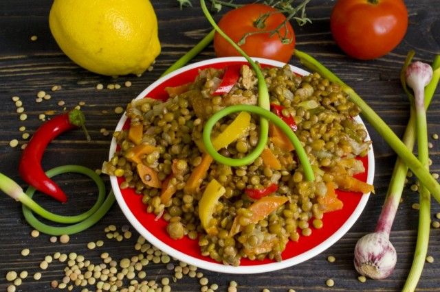 Рагу з сочевицею і курчам