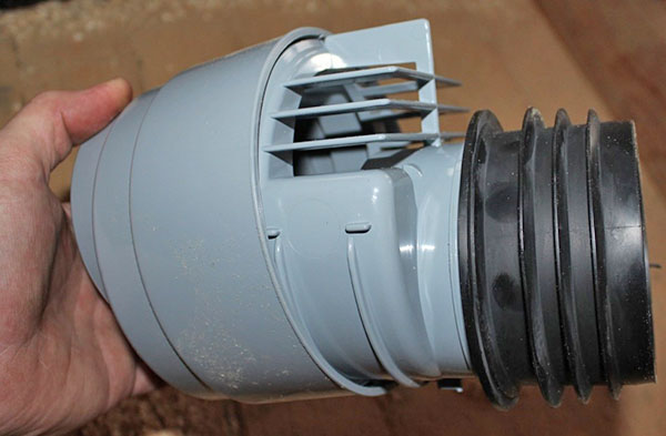 конструкція повітряного клапана для каналізації