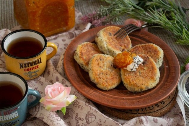 Сирники з маком і родзинками - смак дитинства. Покроковий рецепт з фото