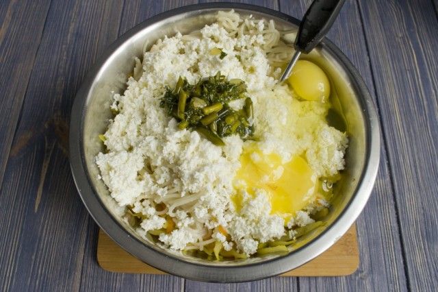 Розбиваємо курячі яйця