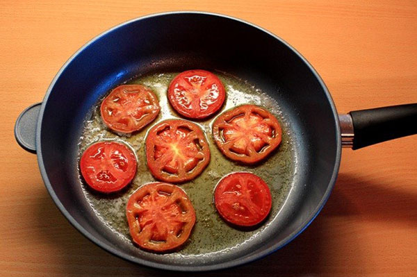 обсмажити помідори