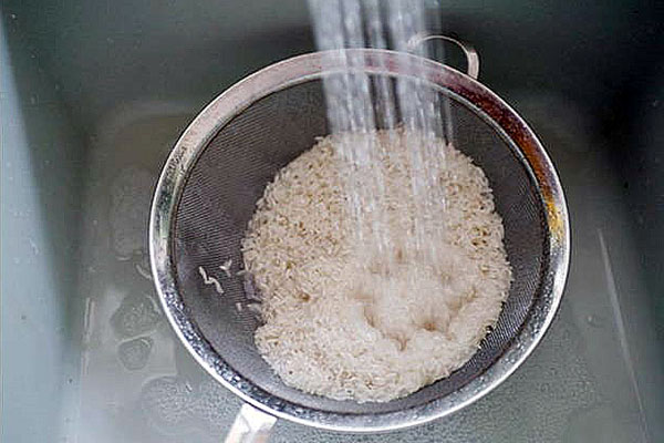 промити і відварити рис