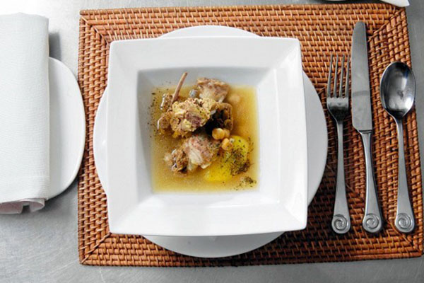 подаємо суп до столу