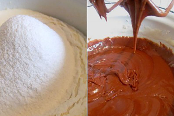 просіюємо борошно і замішуємо тісто