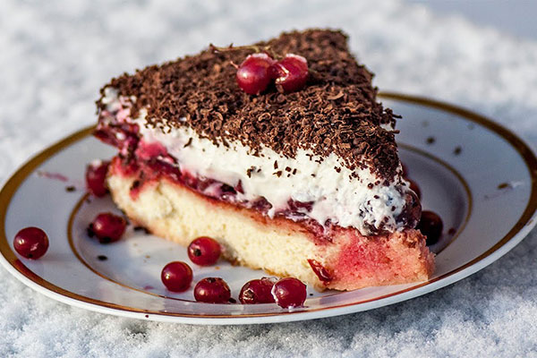 торт з вишнею та маскарпоне